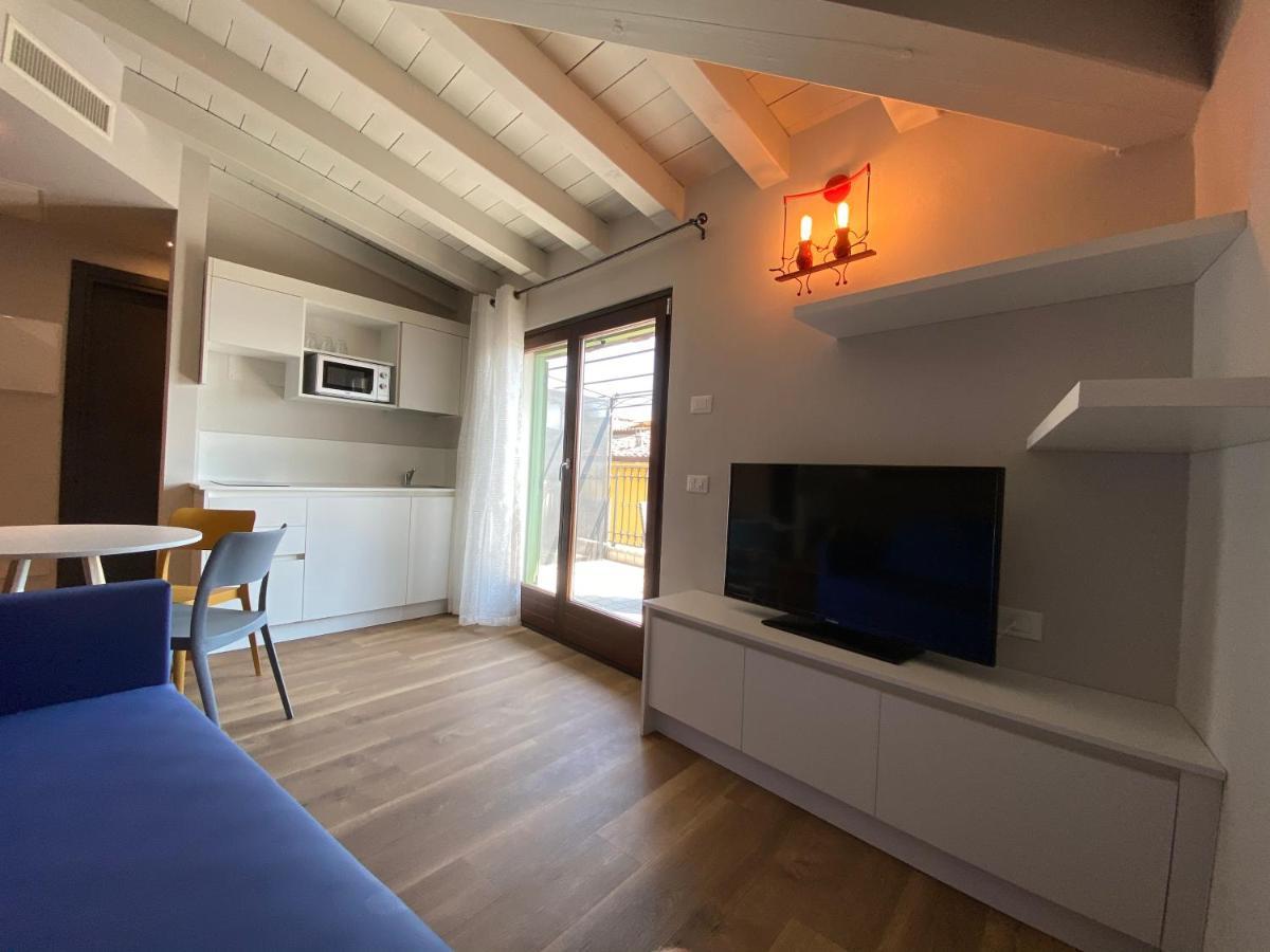 Castello Mavino Apartment Sirmione Bagian luar foto